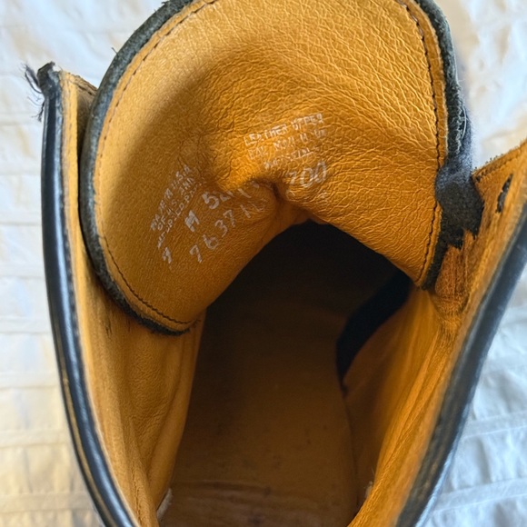 Woman’s Black Leather Boots - Picture 3 of 4